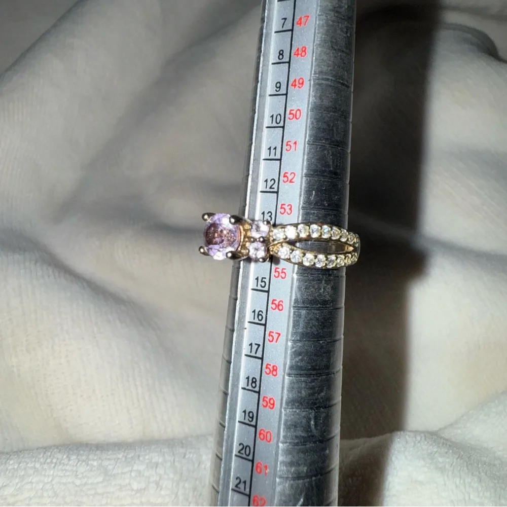 Elegant Purple and Gold Tone Women's Ring size 7